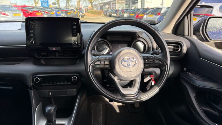 Toyota Yaris 1.5 Hybrid Design 5dr CVT Hybrid Hatchback